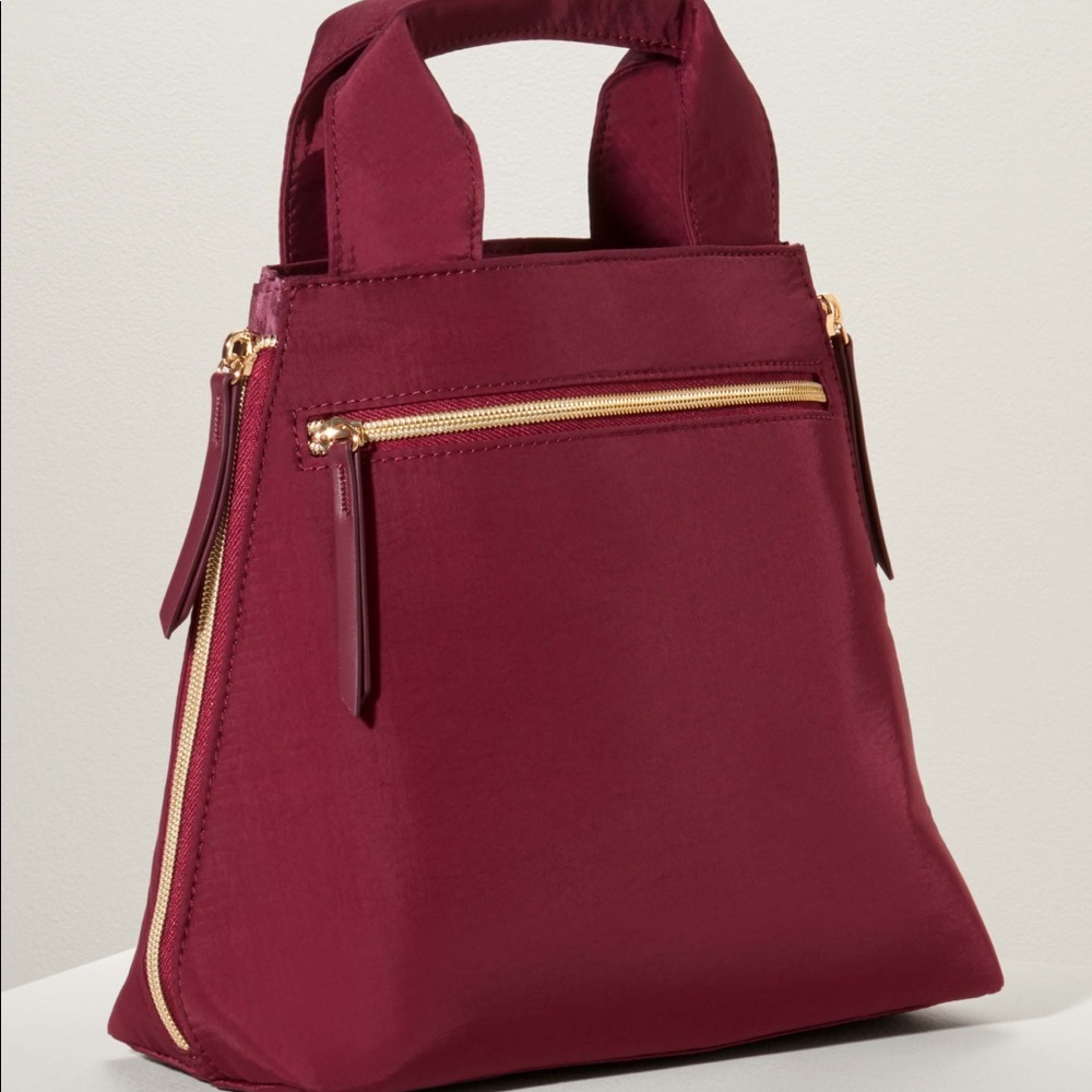 BRAND NEW Zip It Crossbody Bag (no strap)